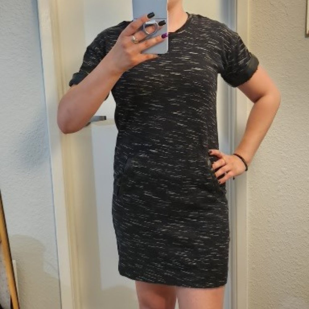 Dress - Picture 2 of 7